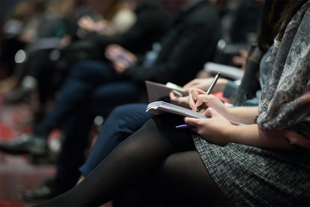 Créer des connexions significatives : L'importance des événements d'entreprise dans le développement des relations professionnelles